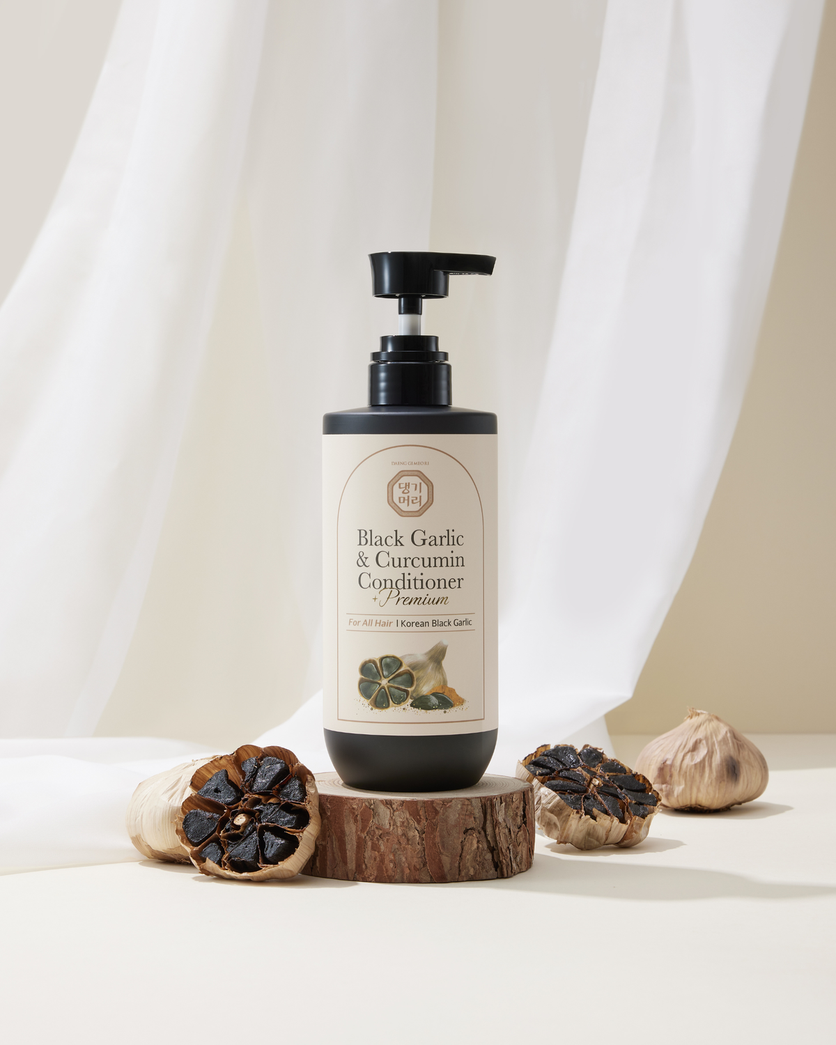Daeng Gi Meo Ri Black Garlic & Curcumin Conditioner 500ml
